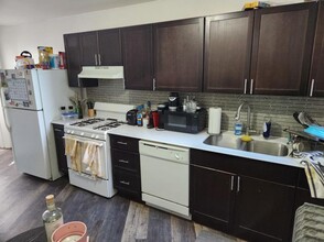 668 W Oakdale Ave in Chicago, IL - Building Photo - Building Photo