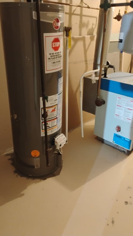 90 Dover St in Bridgeport, CT - Foto de edificio - Building Photo