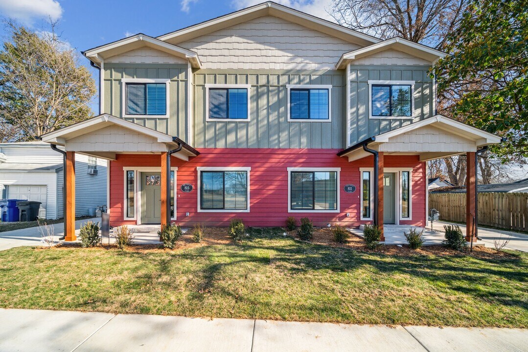 811 N Date Ave in Broken Arrow, OK - Foto de edificio