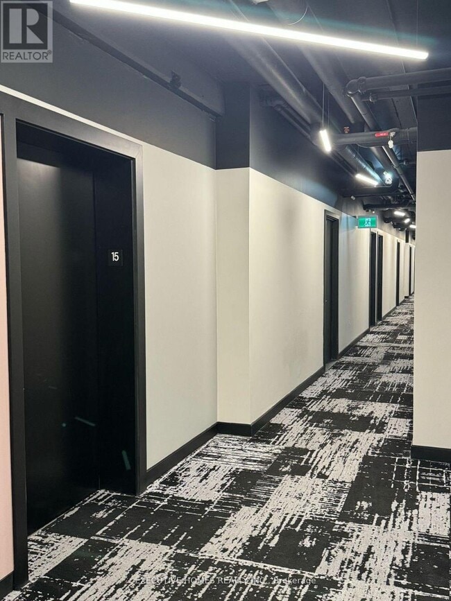 1 Jarvis St in Hamilton, ON - Building Photo - Building Photo