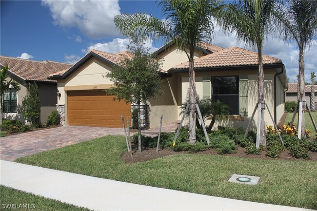 12085 Winfield Cir in Ft. Myers, FL - Foto de edificio - Building Photo