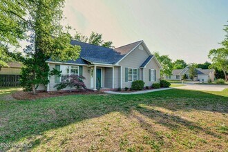 7014 Daybreak Ln in Wilmington, NC - Building Photo - Building Photo