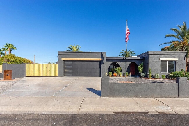 property at 11027 N 51st Dr