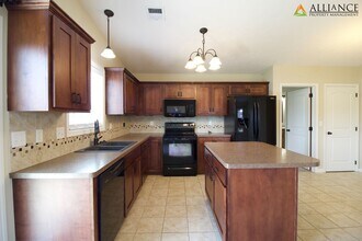 532 Northfield Rd in Manhattan, KS - Building Photo - Building Photo