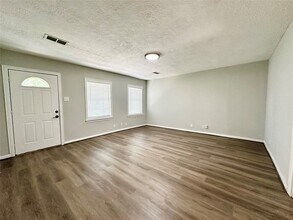 3723 Cosby St in Houston, TX - Building Photo - Building Photo