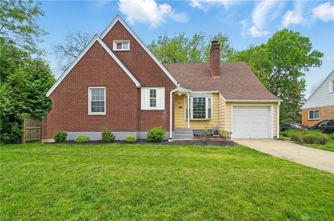 2917 California Ave in Dayton, OH - Building Photo