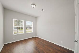10323 Matterhorn Dr in Rosharon, TX - Building Photo - Building Photo