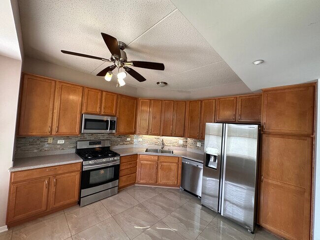 720 Prestwick Ln in Wheeling, IL - Building Photo - Building Photo