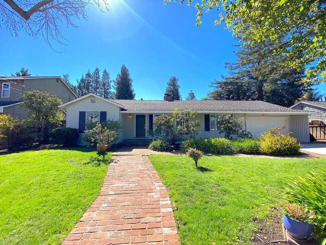 property at 918 Clinton Rd