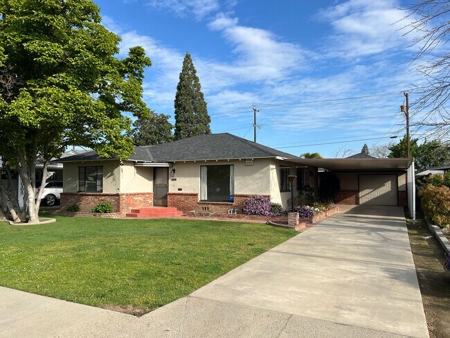 property at 2120 Cypress St