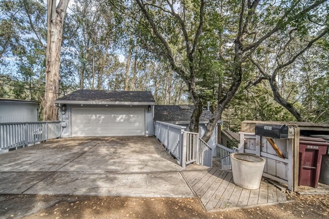 property at 7099 Pinehaven Rd