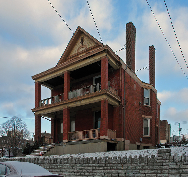 232 Lyon St in Cincinnati, OH - Building Photo