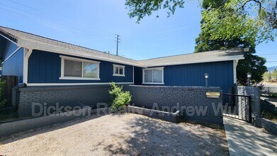700 Akard Dr in Reno, NV - Building Photo - Building Photo