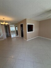 355 Sheffield O in West Palm Beach, FL - Building Photo - Building Photo