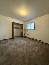 2010 S 8th St W in Missoula, MT - Foto de edificio - Building Photo