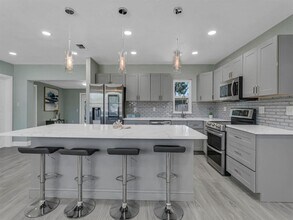 11491 59th Terrace in Seminole, FL - Building Photo - Building Photo