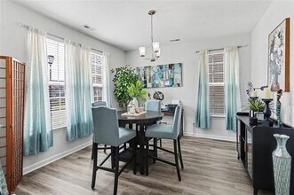 326 Sedium Ln in Portsmouth, VA - Foto de edificio - Building Photo