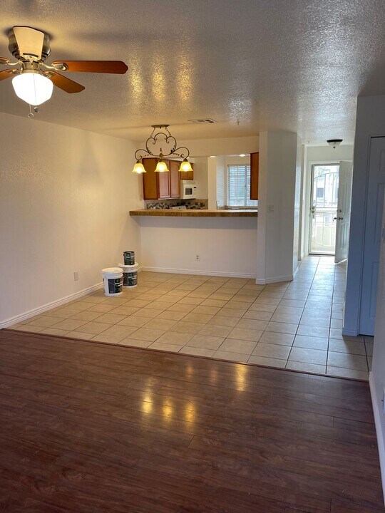 2016 Mesquite Ln in Laughlin, NV - Building Photo