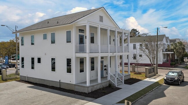 property at 89 Fishburne St