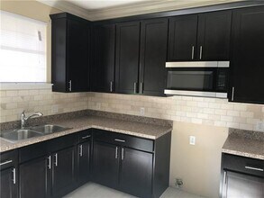 2511 Fernwood Ave in Dallas, TX - Building Photo - Building Photo