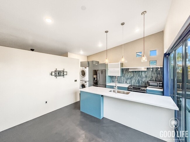 property at 1443 31st St