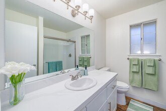 Cirby Oaks Apartment Homes in Roseville, CA - Foto de edificio - Interior Photo