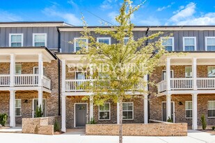 737 Valtek Ct in Suwanee, GA - Building Photo