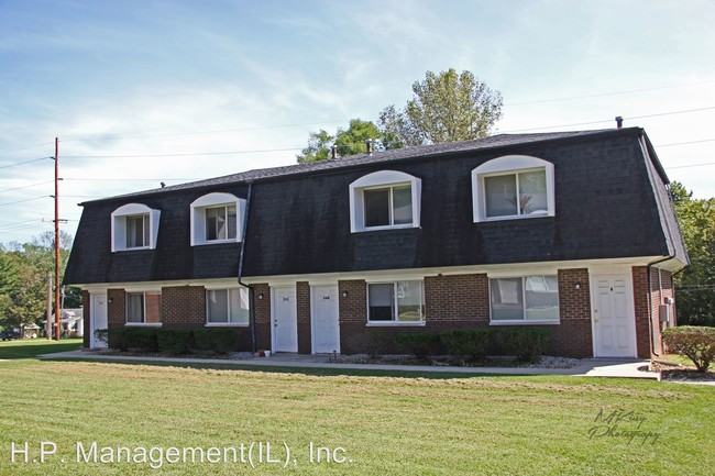 Glen Lake Townhomes in Glen Carbon, IL - Building Photo - Building Photo