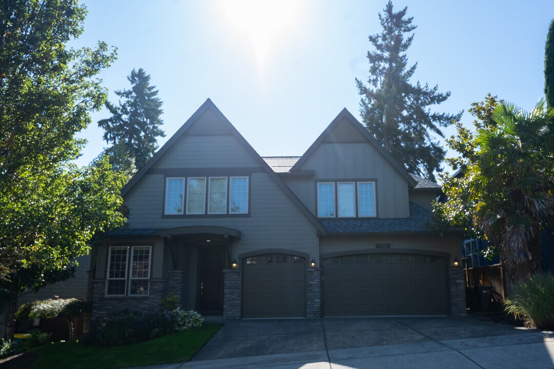 15550 SW Cynthia Ln in Beaverton, OR - Building Photo