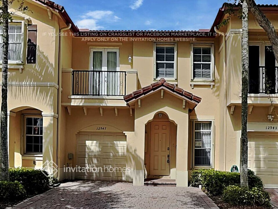 12947 SW 133rd St in Miami, FL - Building Photo