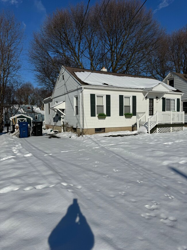 243 Harwood Ave in Syracuse, NY - Building Photo - Building Photo