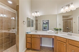 13671 Julias Way in Ft. Myers, FL - Building Photo - Building Photo