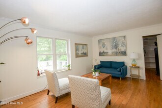 70 Midlothian Dr in Southern Pines, NC - Foto de edificio - Building Photo