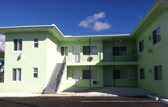 521 NE 82nd Terrace in Miami, FL - Building Photo