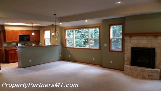 1133 N Pinecrest Dr in Bozeman, MT - Building Photo - Building Photo