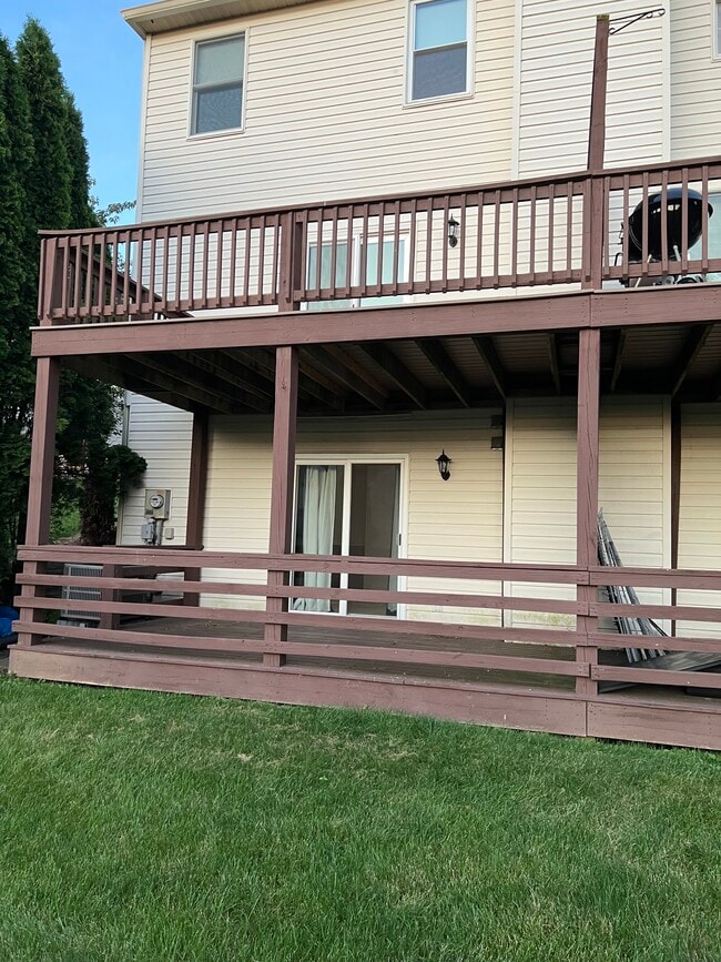 2077G Raleigh Rd in Hummelstown, PA - Foto de edificio - Building Photo