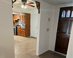 4105 Thatch Ave in Bakersfield, CA - Foto de edificio - Building Photo
