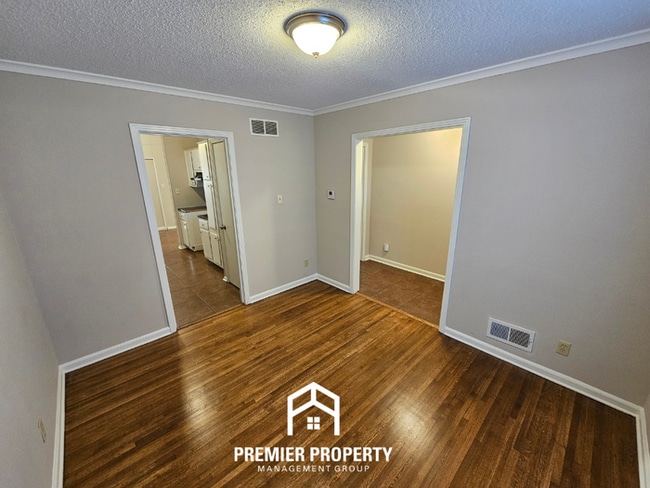 2942 S Mendenhall Rd in Memphis, TN - Building Photo - Building Photo