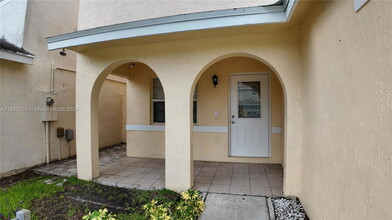 4053 Eastridge Dr in Pompano Beach, FL - Building Photo - Building Photo