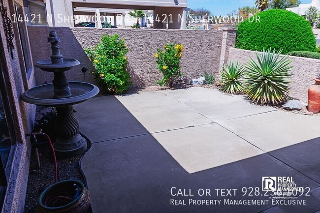 14421 N Sherwood Dr in Fountain Hills, AZ - Foto de edificio - Building Photo