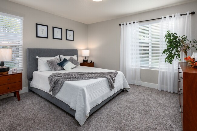 Sutter Station in Rancho Cordova, CA - Building Photo - Interior Photo