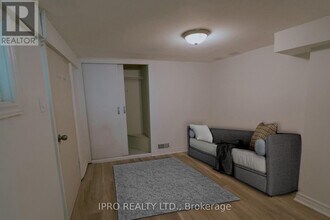 183 Livingstone Ave in Toronto, ON - Building Photo - Building Photo