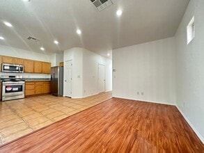 10541 Kivas Ct in Las Vegas, NV - Building Photo - Building Photo