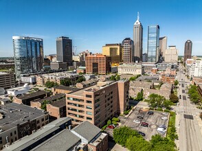 225 N New Jersey St in Indianapolis, IN - Building Photo - Building Photo