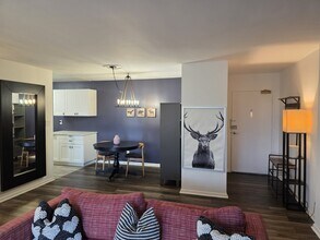 4977 Battery Ln in Bethesda, MD - Building Photo - Building Photo