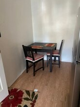 4120 210th St, Unit 1fl in Bayside, NY - Foto de edificio - Building Photo