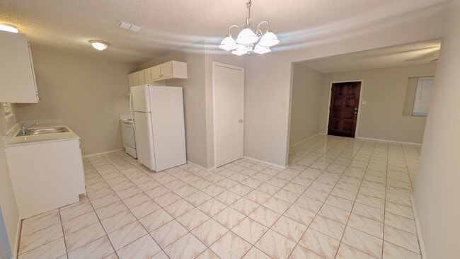 5913 Sunrise Blvd in Harlingen, TX - Building Photo - Building Photo