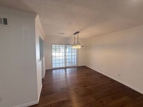 11130 Canby Ave in Porter Ranch, CA - Foto de edificio - Building Photo