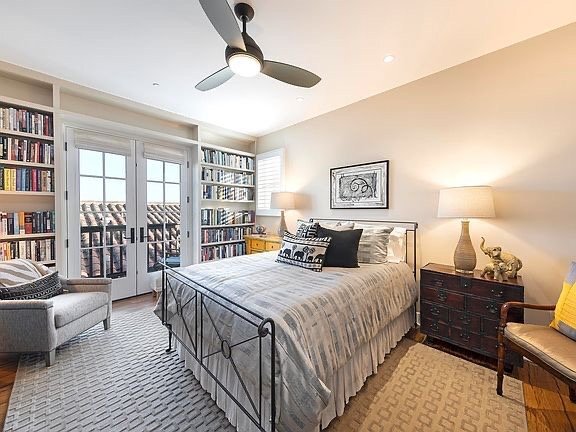 property at 1832 W Victoria St
