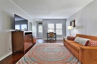 4512 Mt Vernon St photo'